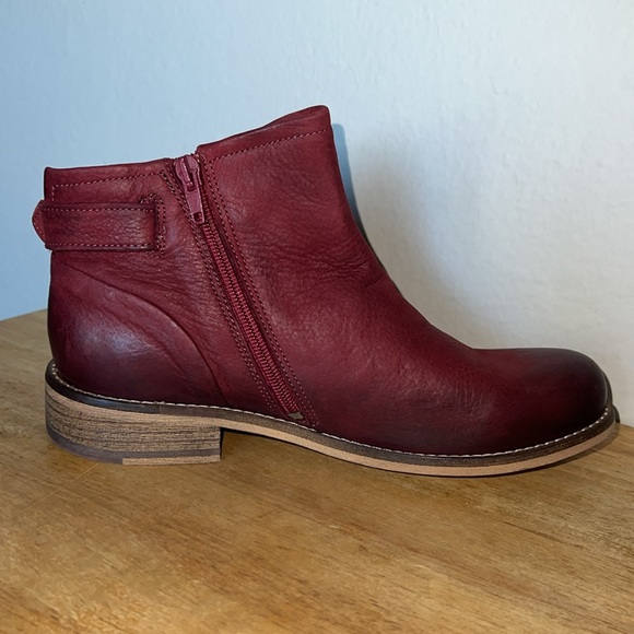 Jafa 207 Red Buckle Ankle Boots Size 38 - Picture 2 of 9